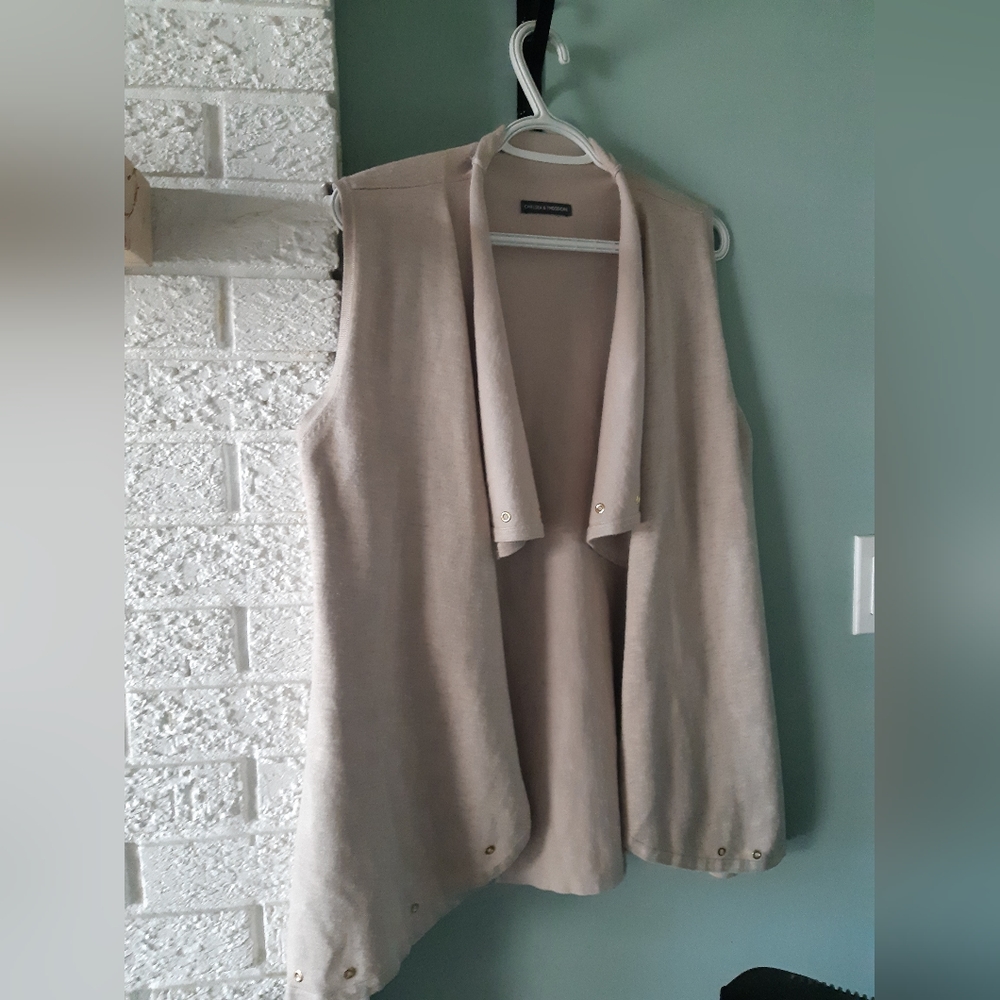 Chelsea & Theodore draped front sweater vest heathered oatmeal size medium
